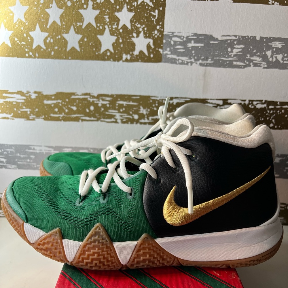 Nike Men’s Athletic Shoes - Green, Black & Gold